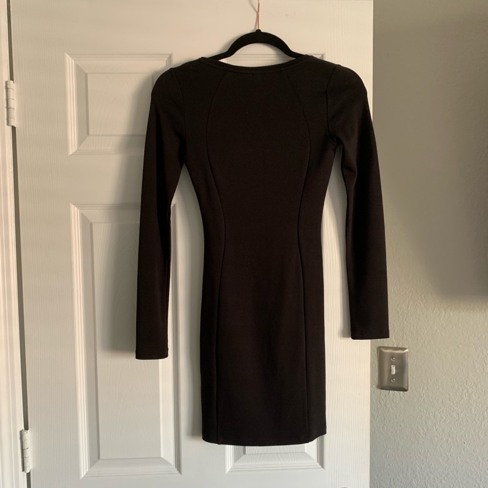 Black dress - Picture 4 of 7